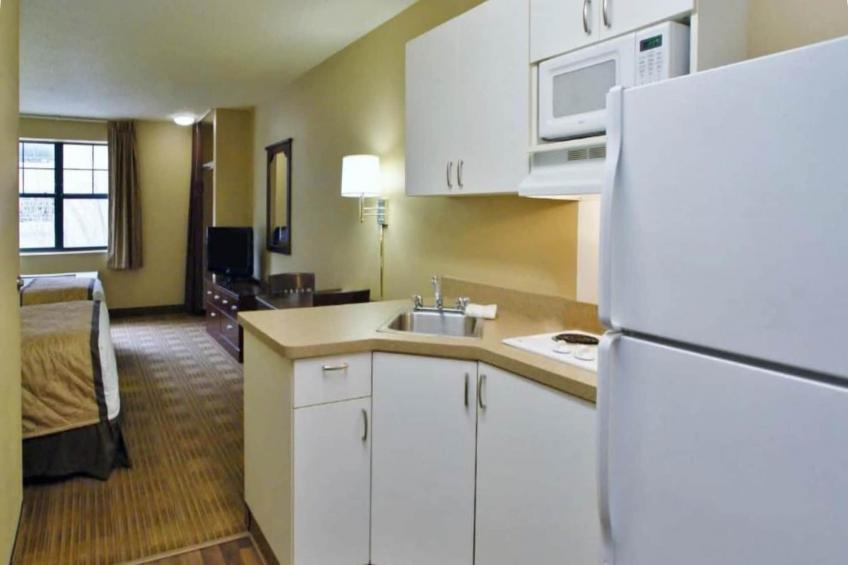 2 Queen Beds | Smoking, Kitchen - foto 22