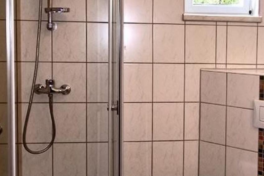 Schöne Ferienwohnung mit Garten und Grill - foto 5