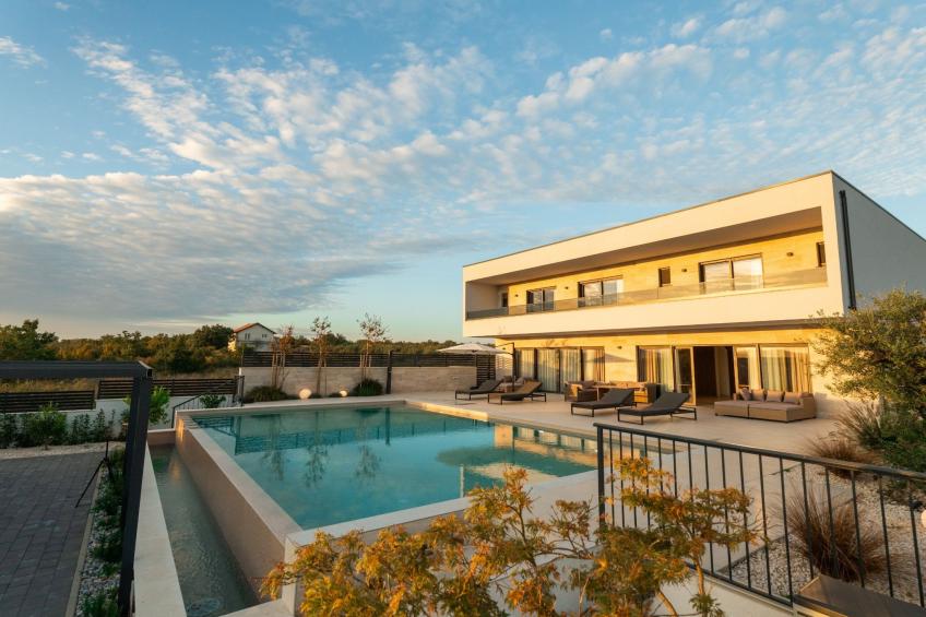 Villa Freedom - Five Bedroom House with Balcony - foto 33