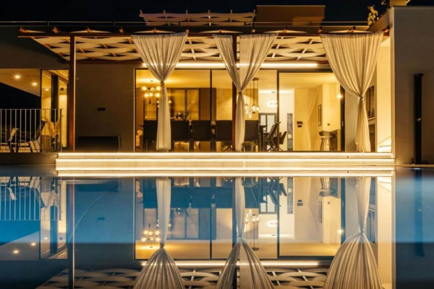 Luxury Villa Lara with Heated Pool, Hot-Tub and Sauna - Six Bedroom Villa with Pool - foto 39