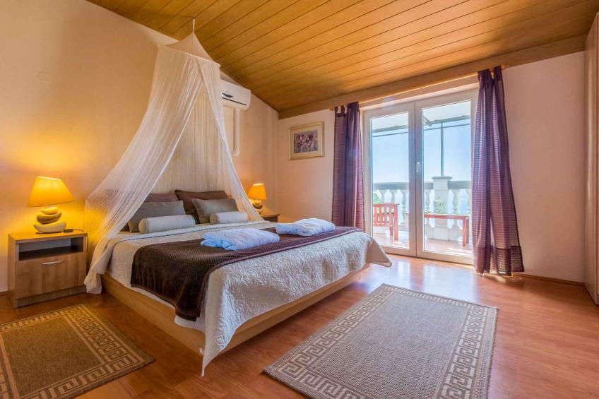 Holiday apartment with an outdoor pool and sea views - BF-V96P - foto 74