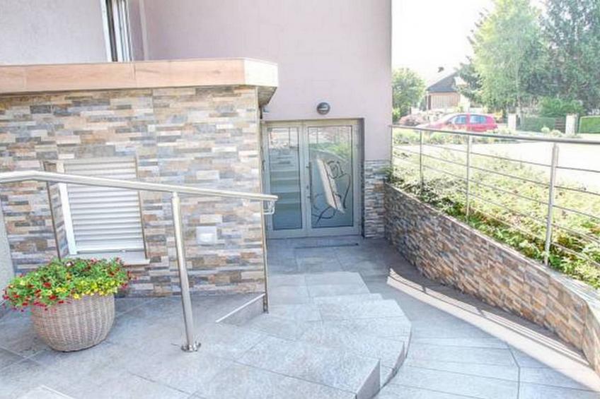 Stylish Retreat with BBQ and Modern Amenities near Terme - Three Bedroom Apartment - foto 23
