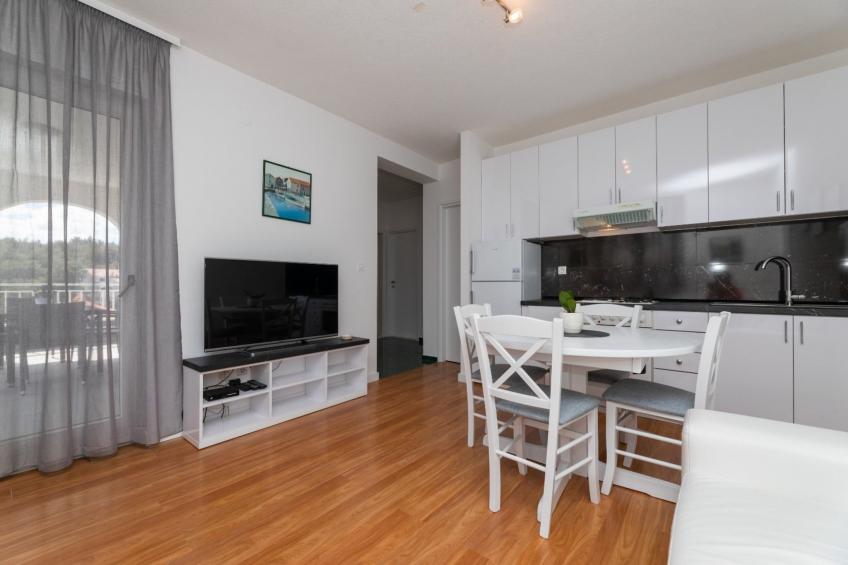 Villa Supetar Garden - Two Bedroom Apartment with Terrace - foto 7