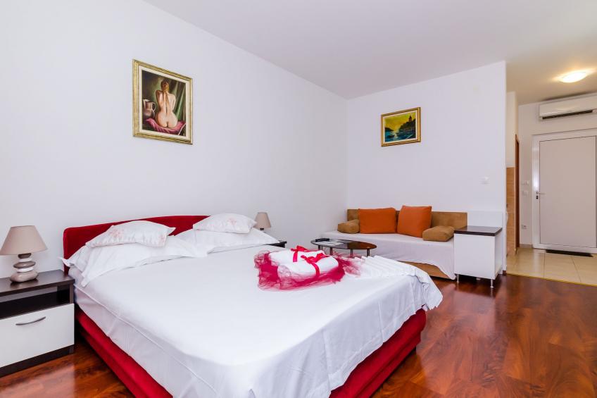 Apartments Aura - Comfort Studio Apartment g with shared swimming pool - foto 16