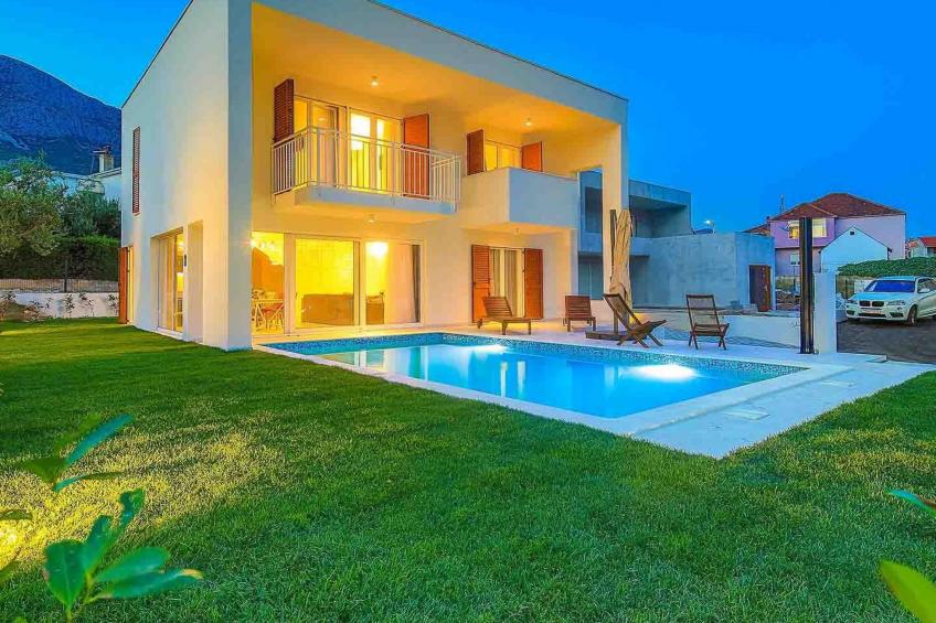 Elegante Villa Grace mit Pool