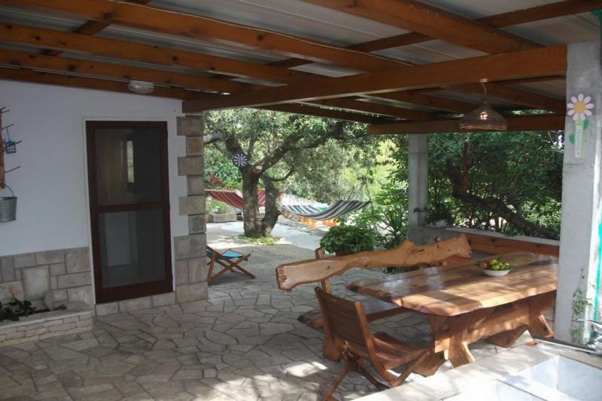 Vacation House Planika - Two Bedroom Holiday Home with Terrace and Sea View - foto 2