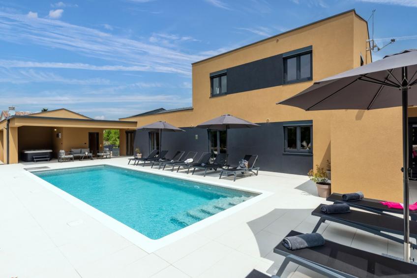 Villa Viktor - foto 2