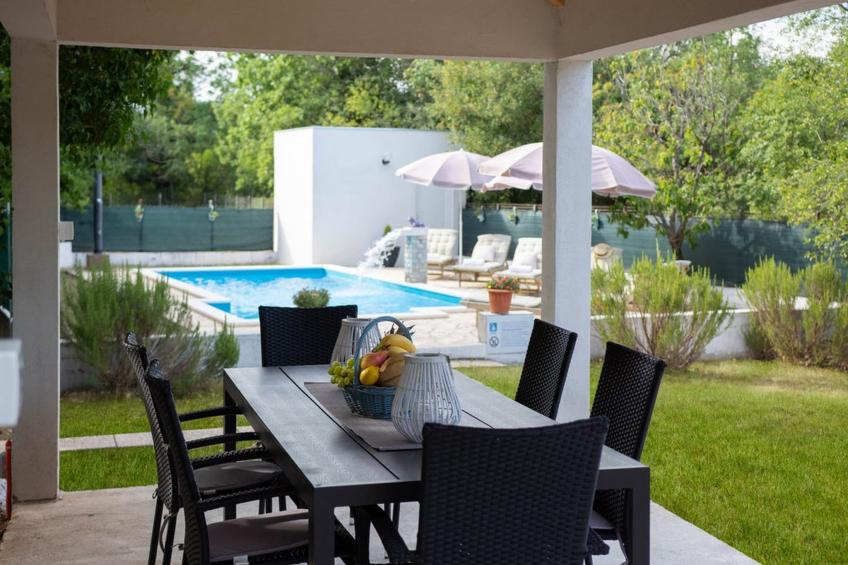 Spacious Prgomet Retreat with Private Pool, Fitness Centre, and Garden - Three Bedroom Villa - foto 23