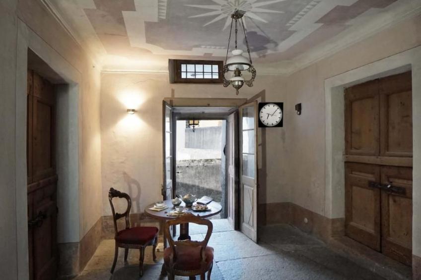 Bündner Zuckerbäckerpalazzo unter Denkmalschutz - foto 9