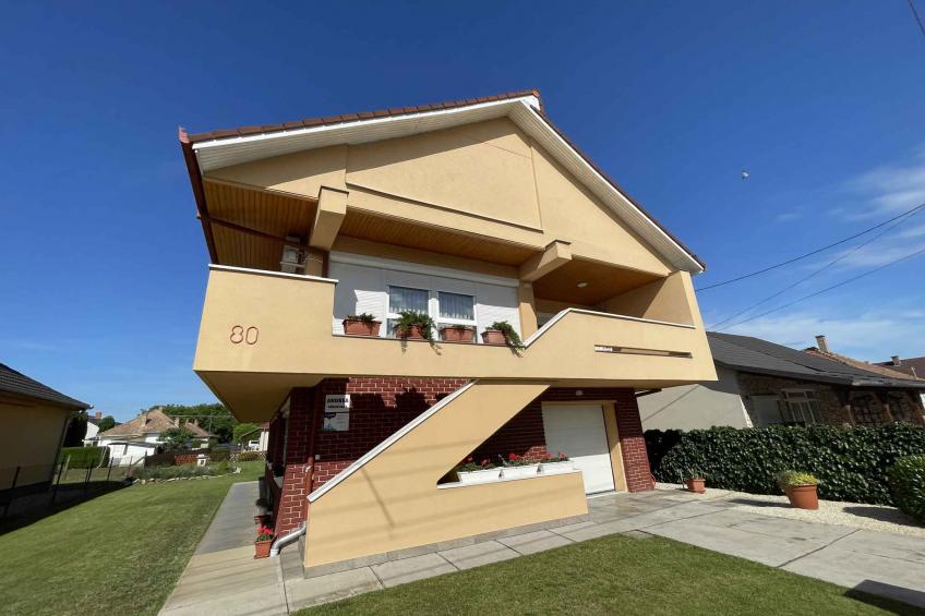Holiday apartment with barbecue - BF-YMXC