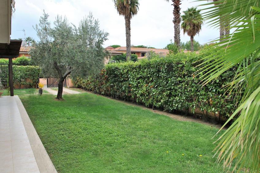 Charmantes Haus in Fondi mit überdachter Veranda - foto 4