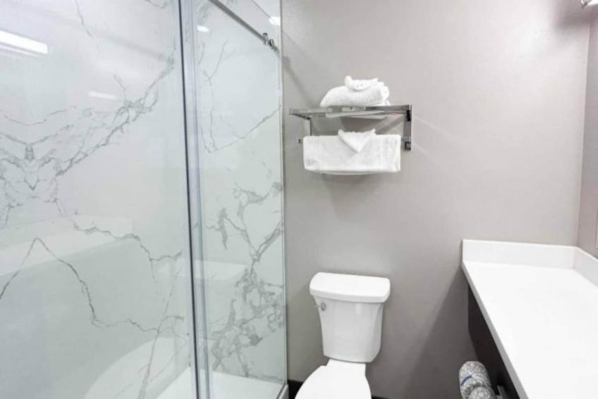 2 Queen Beds  Non-Smoking Kitchen - foto 6