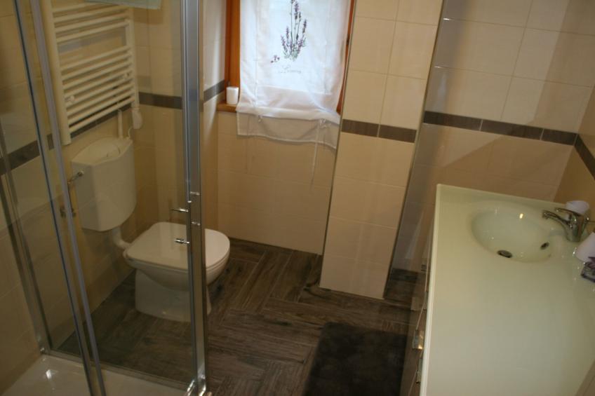 Riverside Rustic Ridge Apartments with Balcony - Three Bedroom Apartment with Balcony - foto 5