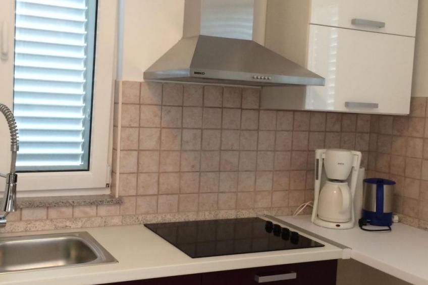 Modernes Ferienhaus in Dobropoljana mit Terrasse, Garten und Grill - foto 23