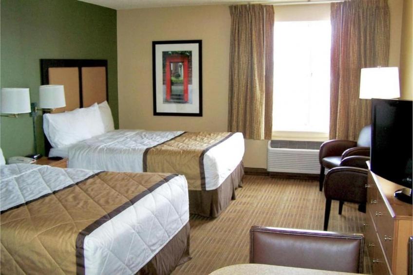 2 Queen Beds  Non-Smoking Kitchen - foto 21