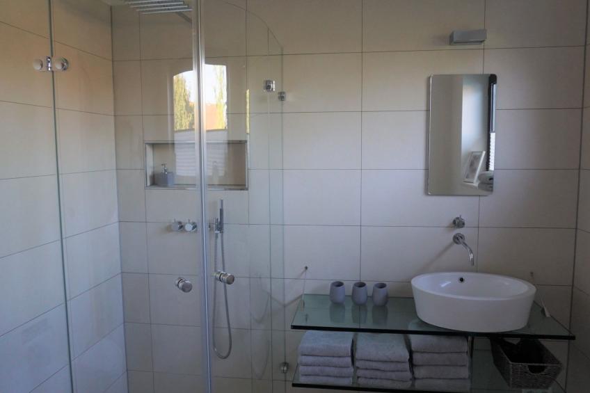 Großzügiges Haus mit traumhafter Gartenanlage - foto 17