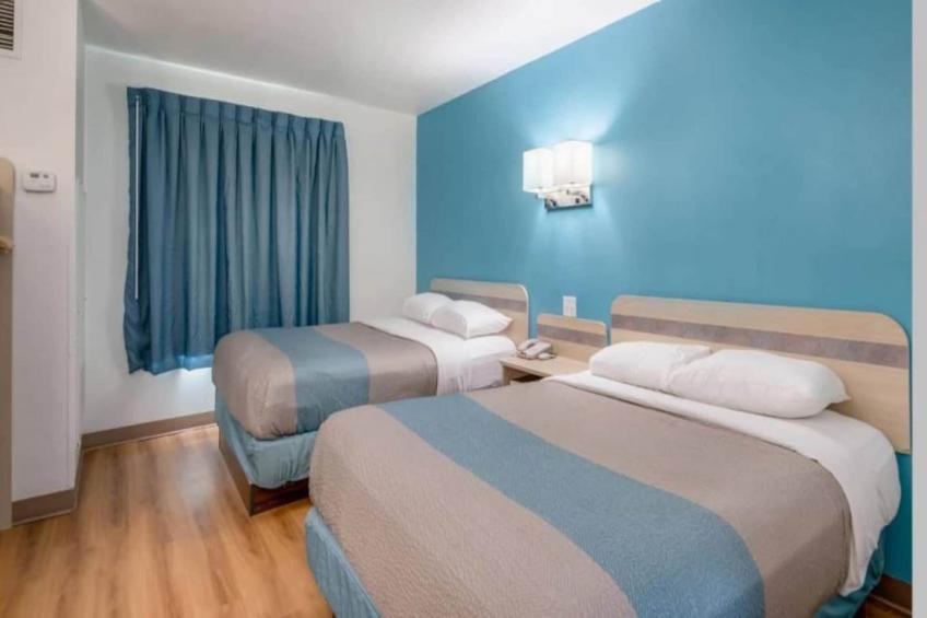 2 Full Beds  Non-smoking - foto 13