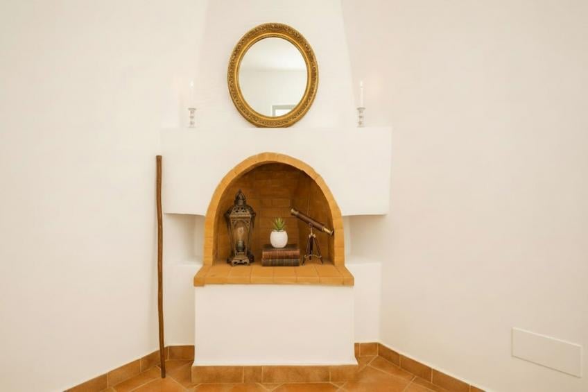 Picturesque Paros White House with Balcony Views - foto 7
