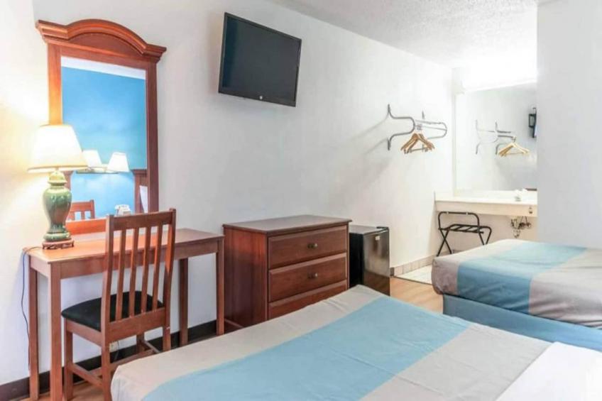 2 Queen Beds  Non-Smoking - foto 11