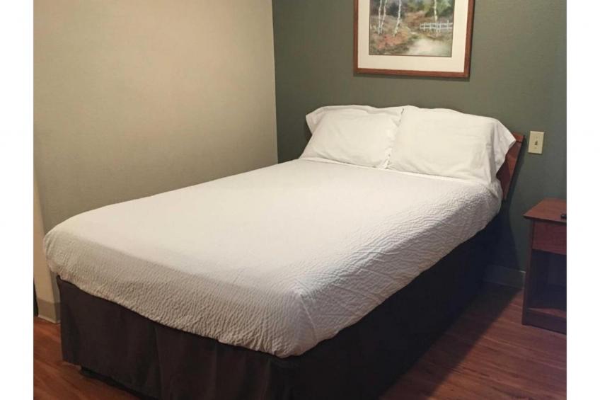 1 King Bed | Hearing Accessible, Kitchen - foto 2