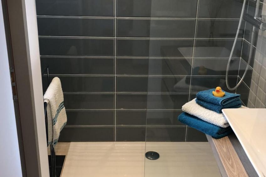 Ferienvilla mit Blick auf das Wasser - foto 18