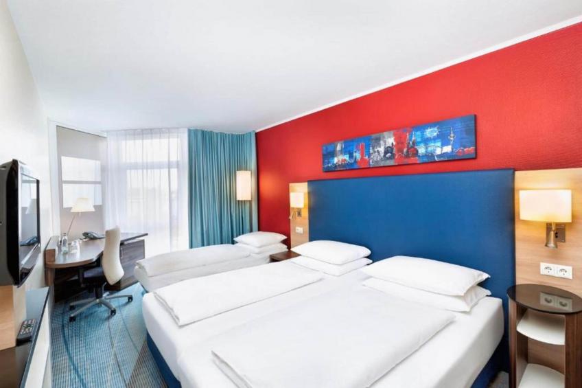 Sunday Hotel Köln Brühl Triple Room - foto 24