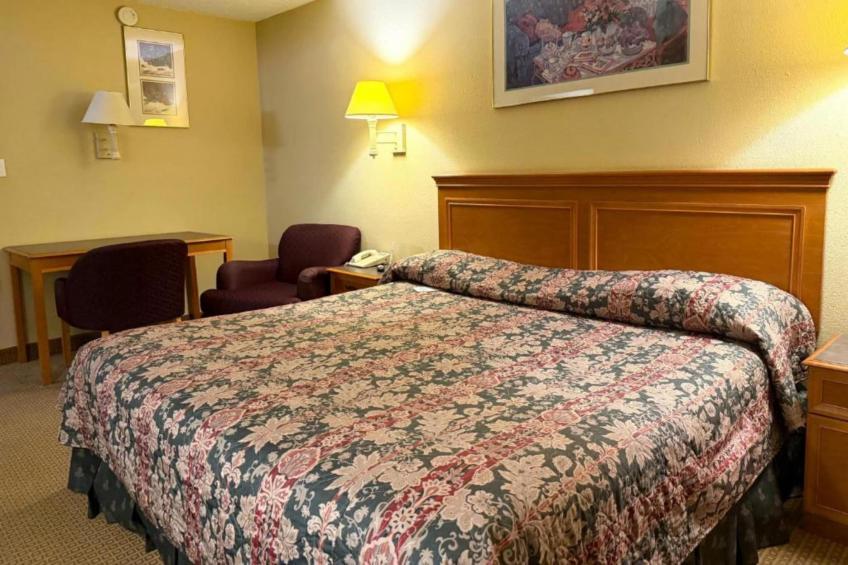 King Bed Non-Smoking - foto 11