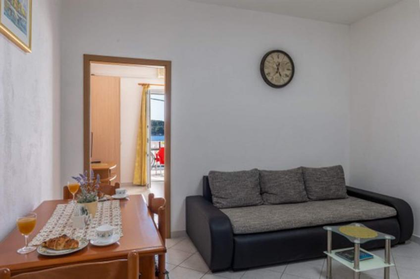 House Rašica - One Bedroom Apartment with Terrace and Sea view (2) - foto 3