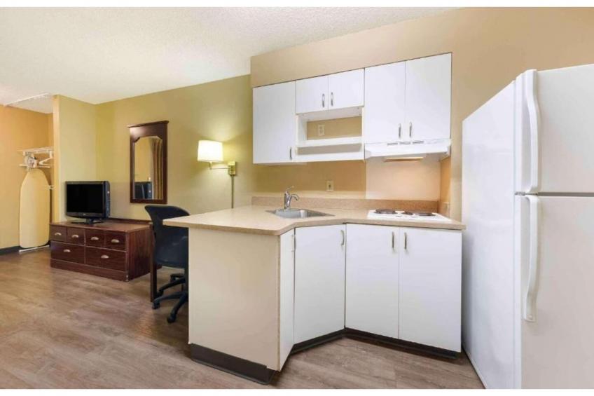 2 Full Beds | Non-Smoking, Kitchen - foto 24