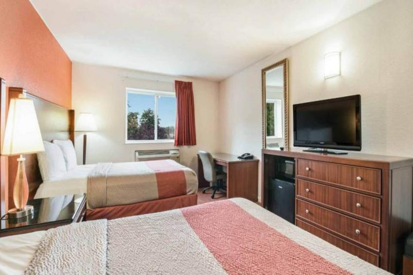 2 Full Beds  Non-Smoking - foto 8