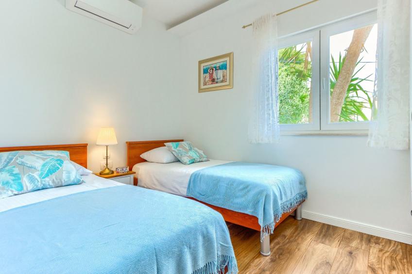 mit Terrasse, Pool und Strandzugang - foto 15