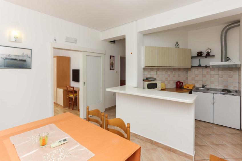 Apartments Posta - One-Bedroom Apartment with Terrace and Sea View (4 Adults) - Apartman 4 - foto 5