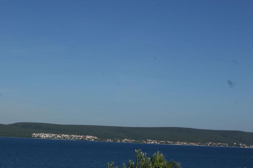 für vier Personen mit Balkon im ersten Obergeschoss gelegen