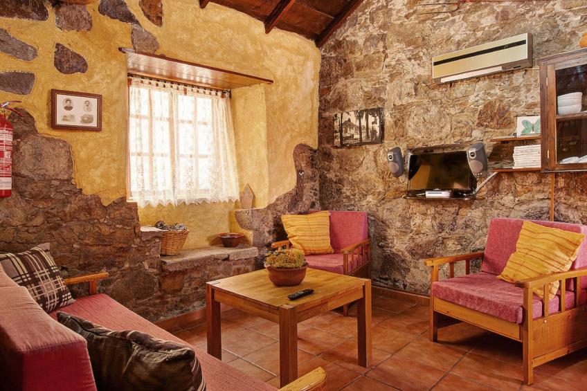 250 Jahre altes Steinhaus mit zwei Terrassen inmitten einer wunderbaren Naturla - foto 13