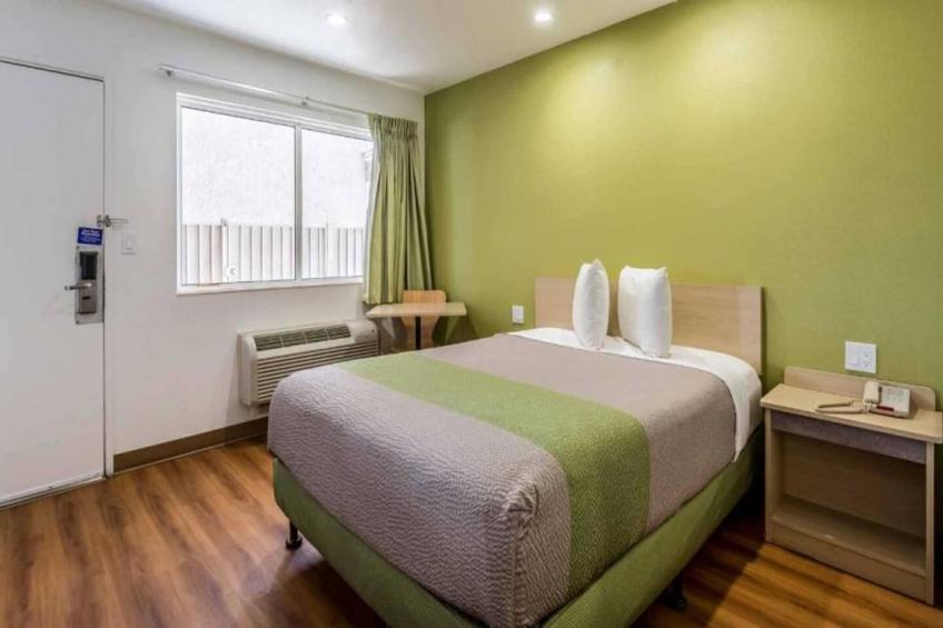 1 FULL BED  MOBILITY ACCESS RI SHWR NSMK - foto 11
