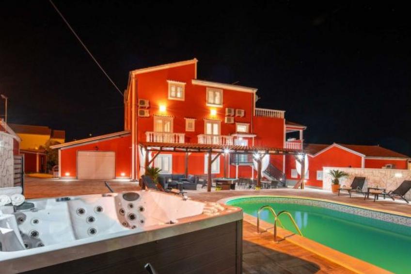 XXXL Villa Ancora with heated pool - foto 41
