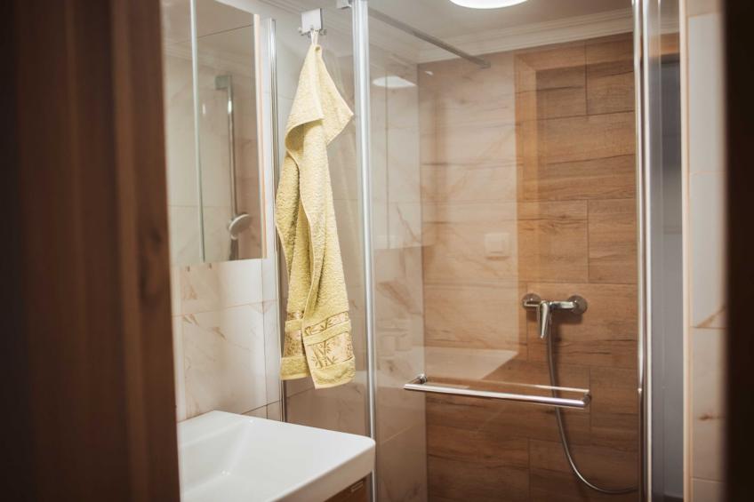 Cozy Holiday Home with Fireplace and Scenic Hills in Bistrica ob Sotli - Two Bedroom Holiday Home - foto 25