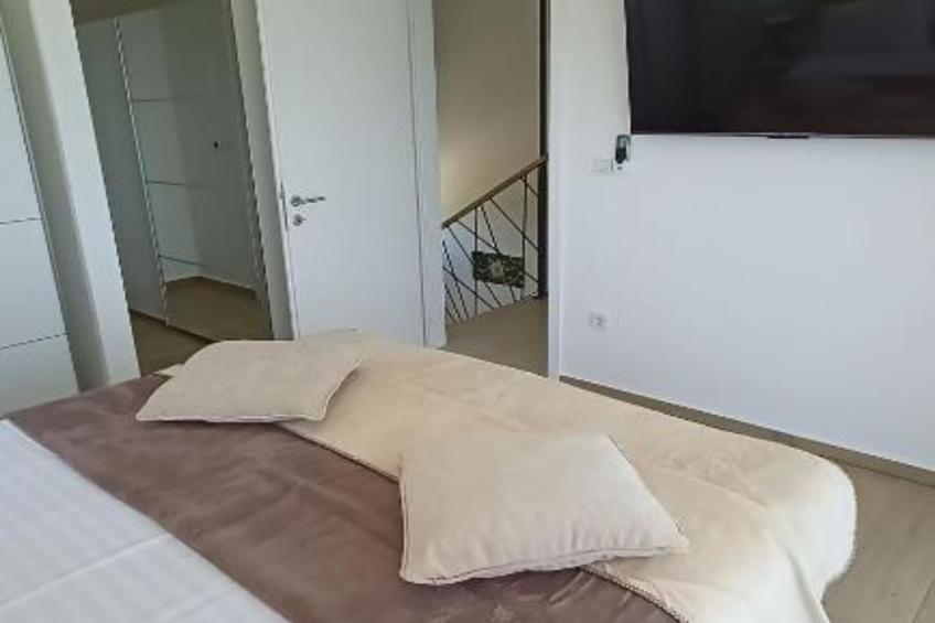 Villa Sunrise with Outdoor Pool - 4 Bedroom & Pool - foto 11