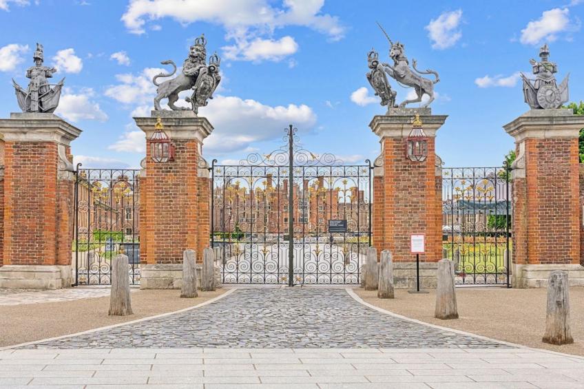 Palace Gate, Hampton Court - foto 36
