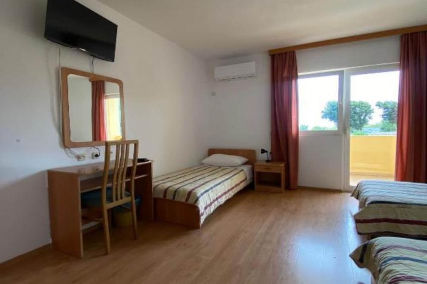 Pansion Tony Pag - Quadruple Room with Balcony 110 - foto 2