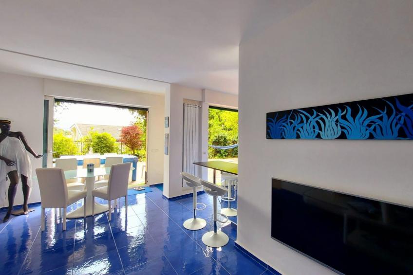 Sehr moderne Wohnung mit schönem Garten - foto 10