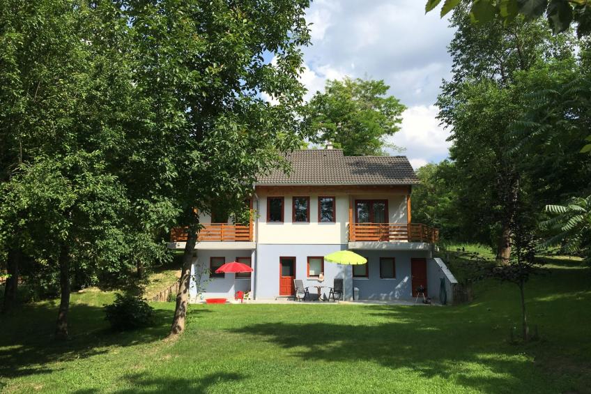 Haus mit großem Garten, Terrasse und Balkon - foto 21
