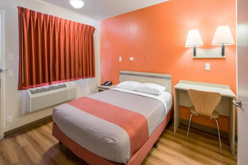 1 Queen Bed  Non-Smoking - foto 18