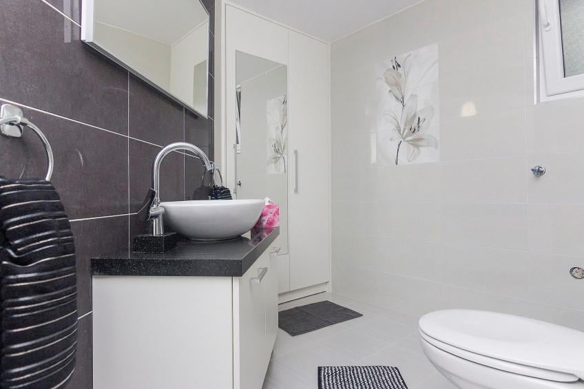 Schönes Steinhaus mit beheiztem Pool, Terrasse mit Meerblicl in ruhige Lage - foto 47