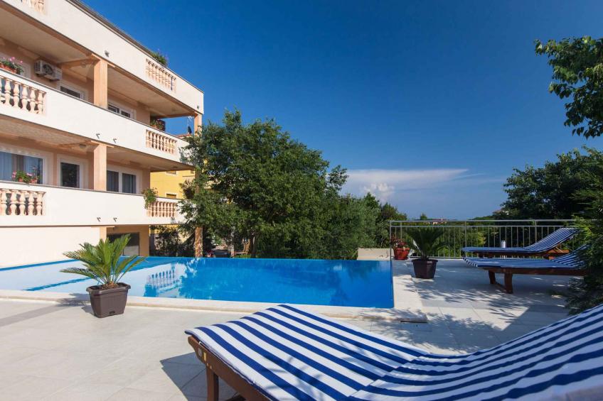 Holiday apartment with pool and air conditioning - BF-T7VG - foto 7