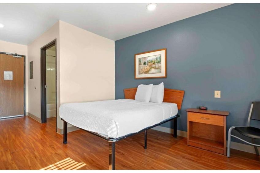 1 Full Bed | Non-Smoking, Kitchen - foto 15