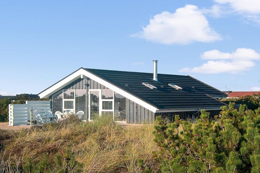 "Laurentia" - 800m from the sea in NW Jutland