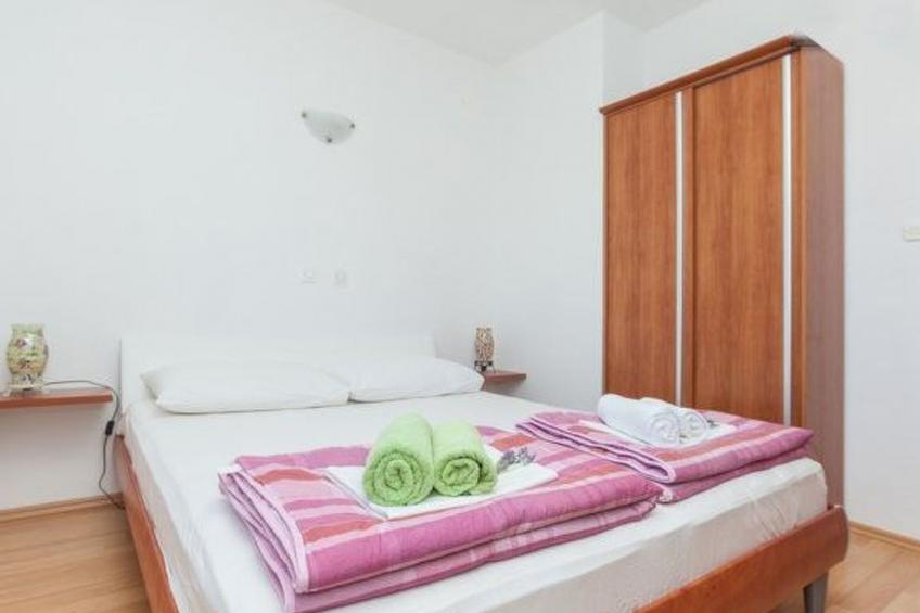 in Dvornica mit Gepflegtem Garten - foto 11