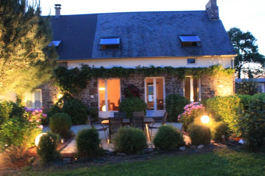 in Sourdeval Les Bois mit Garten - foto 25