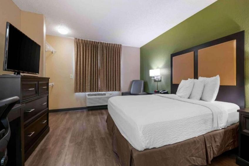 1 Queen Bed | Non-Smoking, Kitchen - foto 13